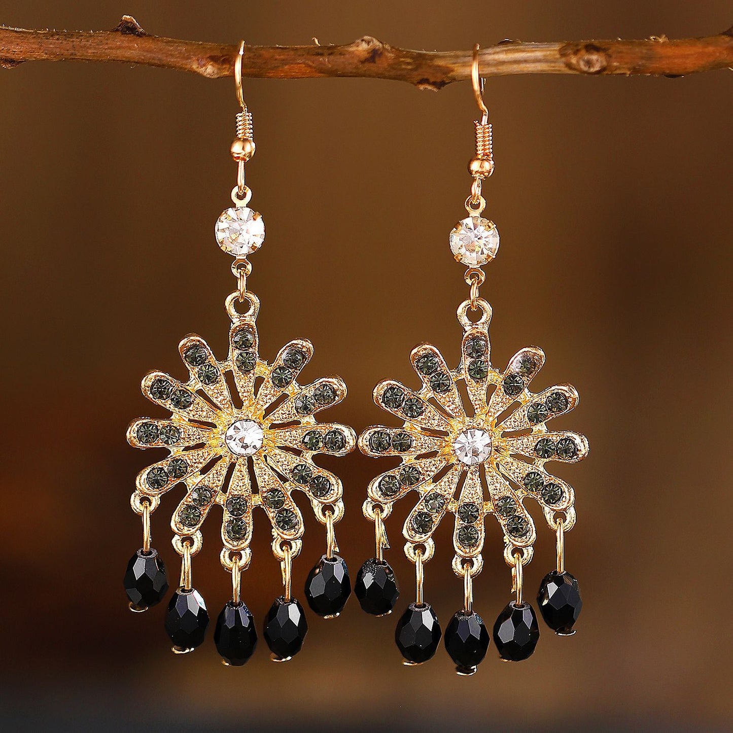 1 Pair Vintage Style Bohemian Water Droplets Petal Crystal Inlay Alloy Rhinestones Drop Earrings