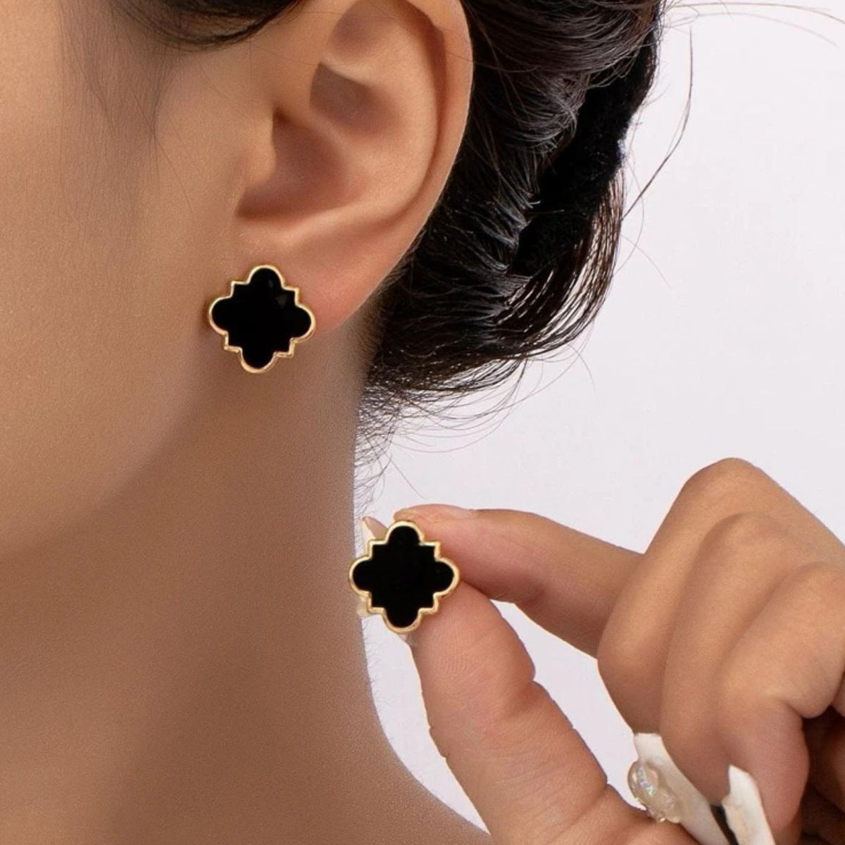 1 Pair Simple Style Geometric Alloy Ear Studs