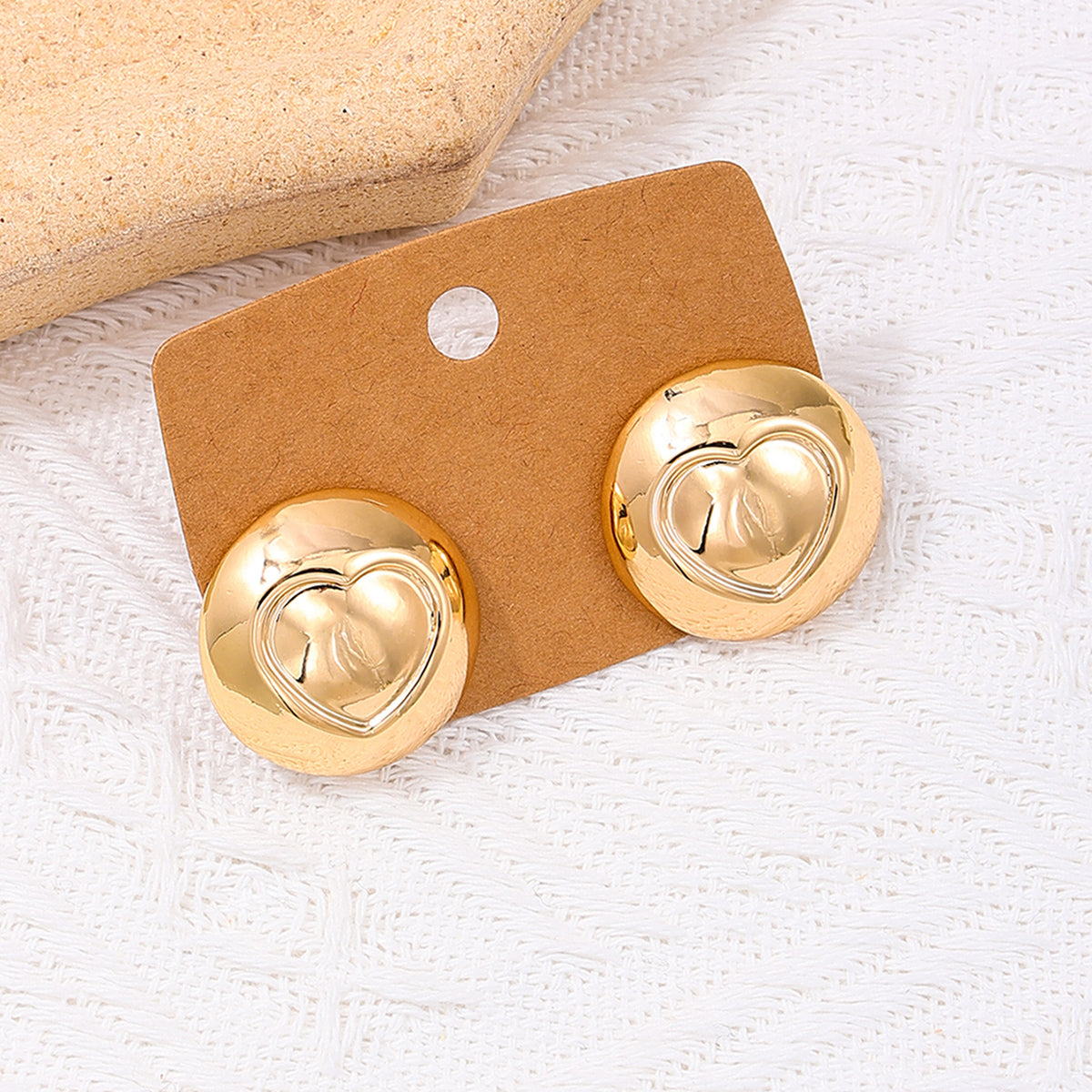 1 Pair Simple Style Round Heart Shape Alloy Ear Studs