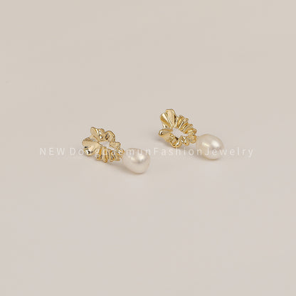 1 Pair IG Style Simple Style Pearl Inlay Copper 18K Gold Plated Drop Earrings Ear Cuffs