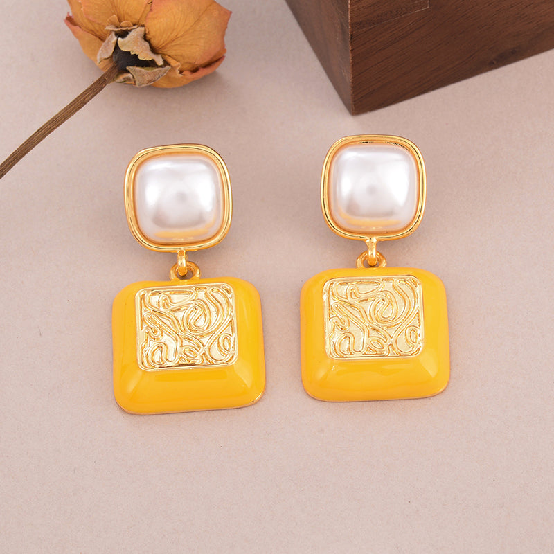 1 Pair Simple Style Classic Style Square Plating Inlay Copper Artificial Pearls 18K Gold Plated Drop Earrings