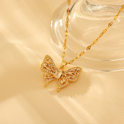 Copper 18K Gold Plated Elegant Simple Style Inlay Butterfly Artificial Diamond Pendant Necklace