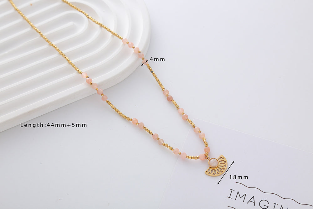 Stainless Steel Moonstone Shell 18K Gold Plated Simple Style Classic Style Color Block Beaded Plating Necklace