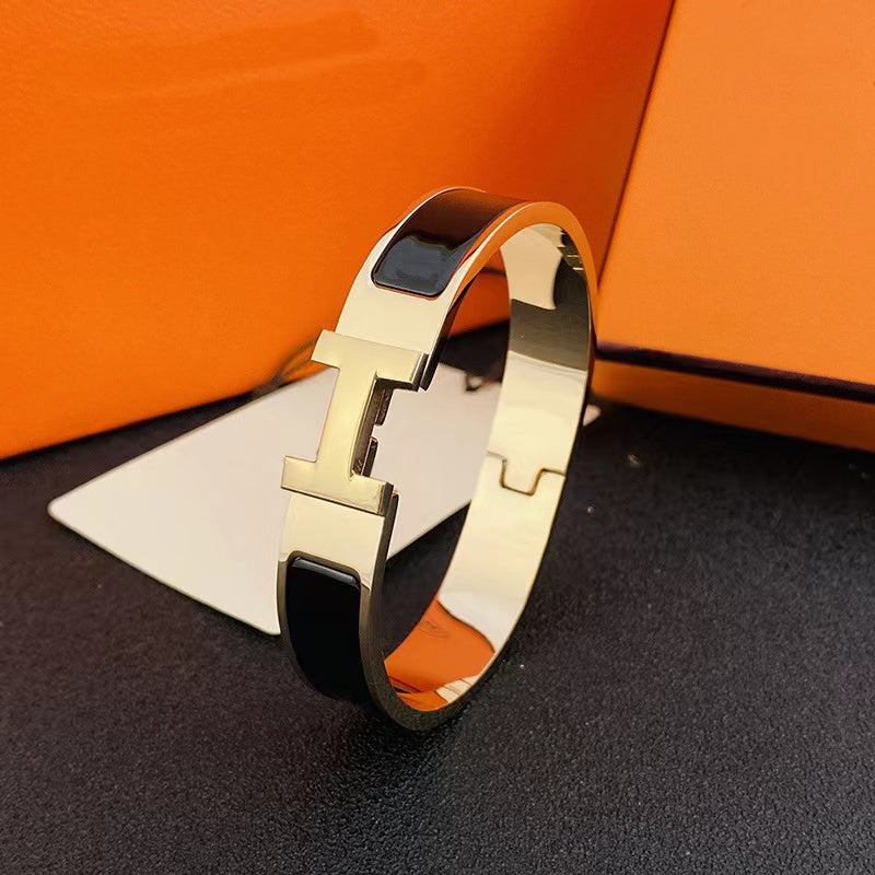 Simple Style Commute Letter Titanium Steel Bangle