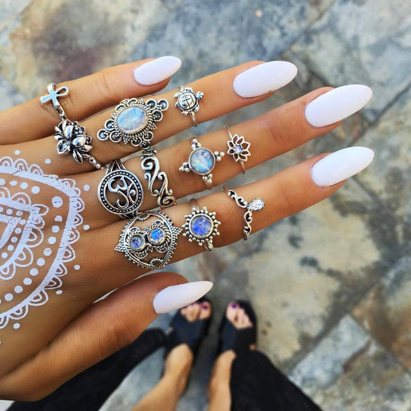 Retro Diamond-studded Turquoise Geometric Ring Set
