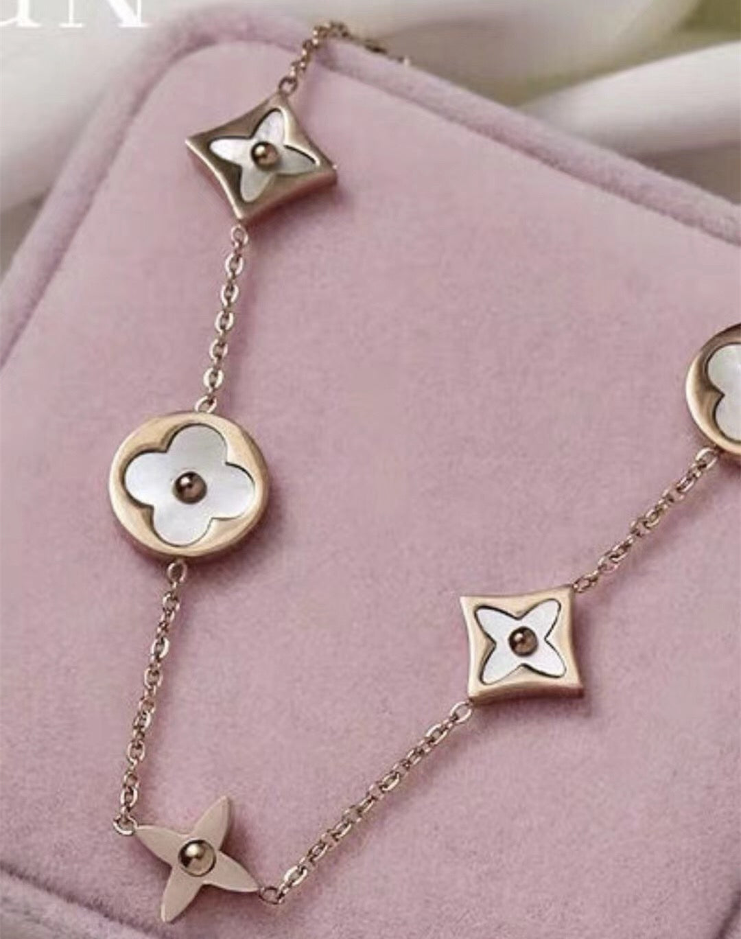 Stainless Steel Four-leaf Clover Necklace Bracelet Does Not Fade And Is Not Allergic