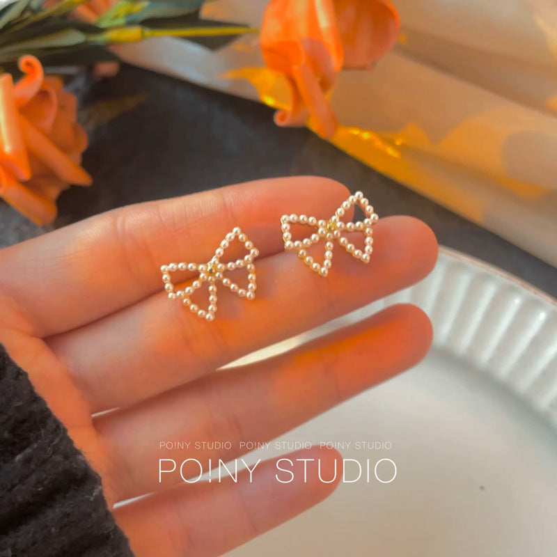 Fashion Geometric Flower Alloy Inlaid Pearls Women's Earrings 1 Pair