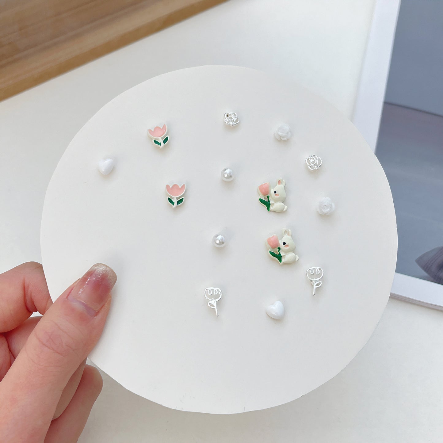 1 Set Japanese Style Sweet Streetwear Flower Enamel Alloy Ear Studs