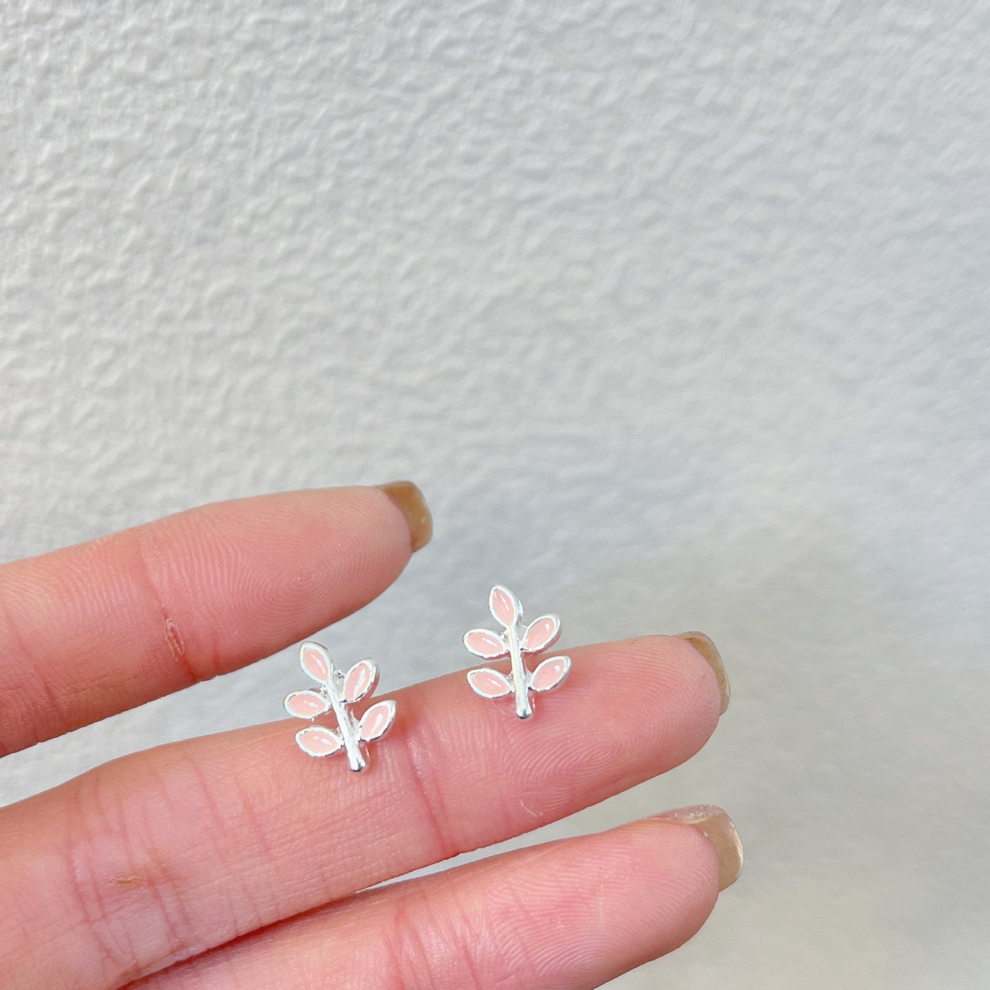 1 Pair Simple Style Commute Heart Shape Crown Bow Knot Enamel Alloy Ear Studs