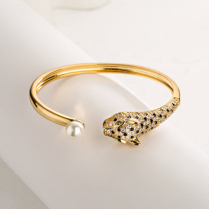 Fashion Leopard Head Copper Gold Plated Artificial Pearls Zircon Bangle