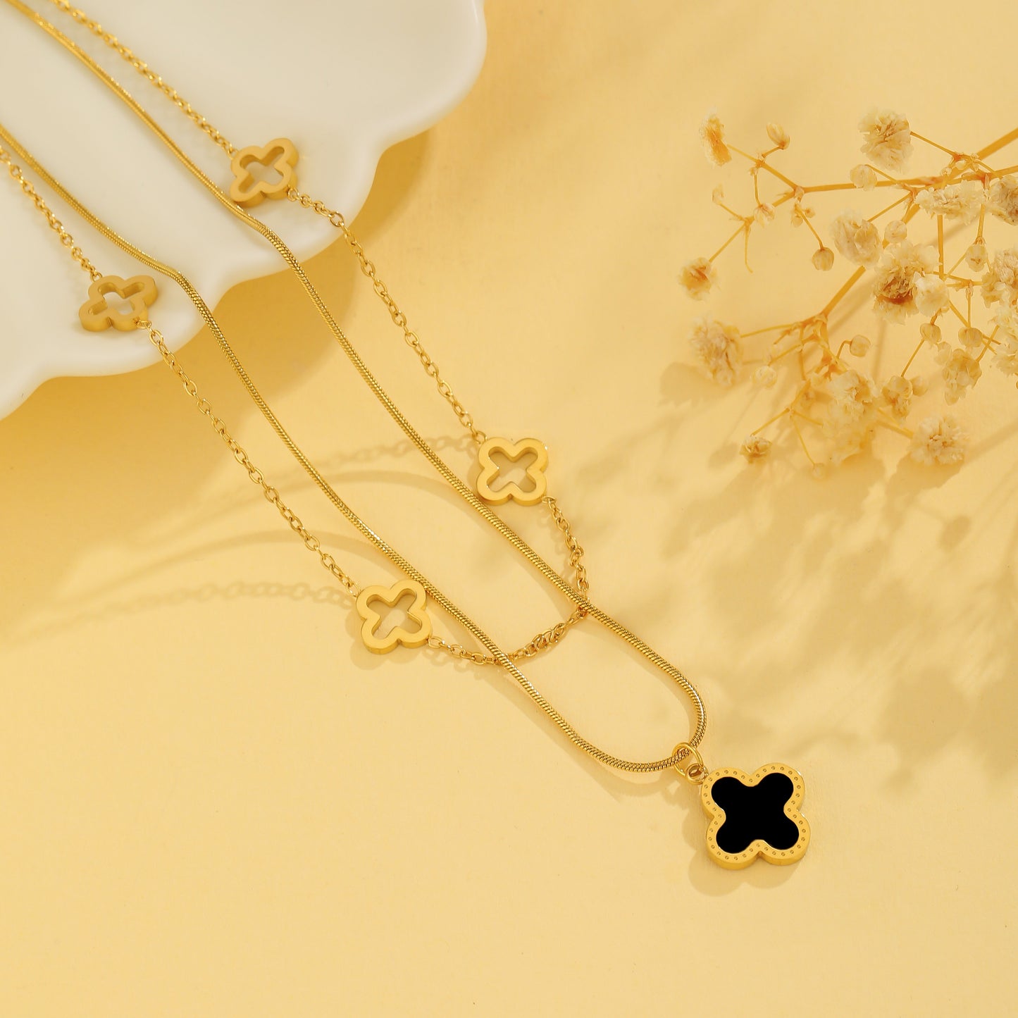 Wholesale Simple Style Four Leaf Clover Roman Numeral Titanium Steel Plating 18k Gold Plated Layered Necklaces