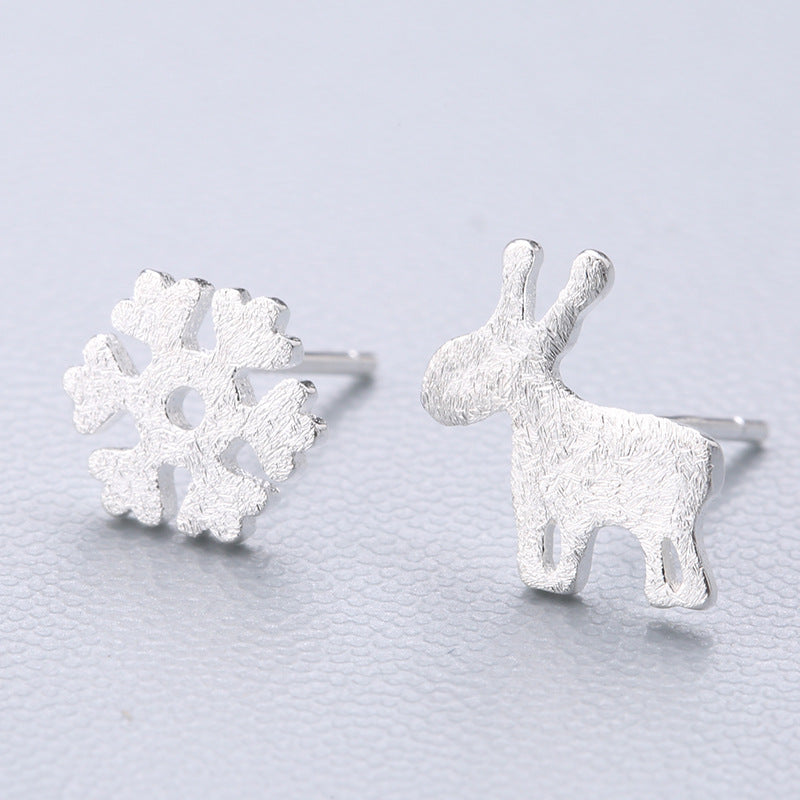 1 Pair Cute Sweet Triangle Bow Knot Snowflake Plating Sterling Silver Ear Studs