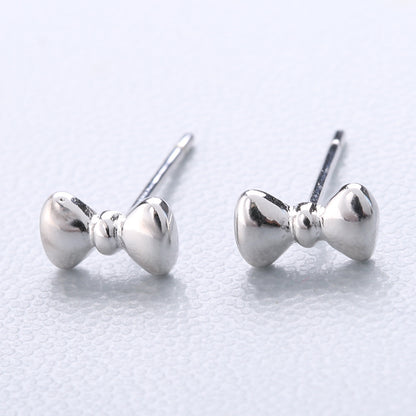 1 Pair Cute Sweet Triangle Bow Knot Snowflake Plating Sterling Silver Ear Studs