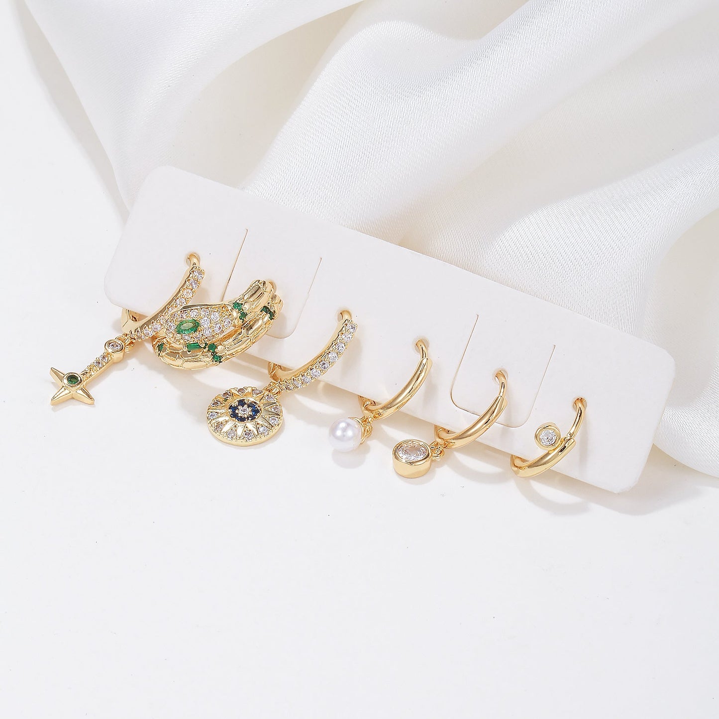 1 Set Simple Style Streetwear Animal Star Plating Inlay Brass Zircon 18k Gold Plated Earrings