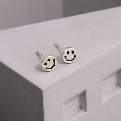 1 Pair Simple Style Smiley Face Copper Ear Studs