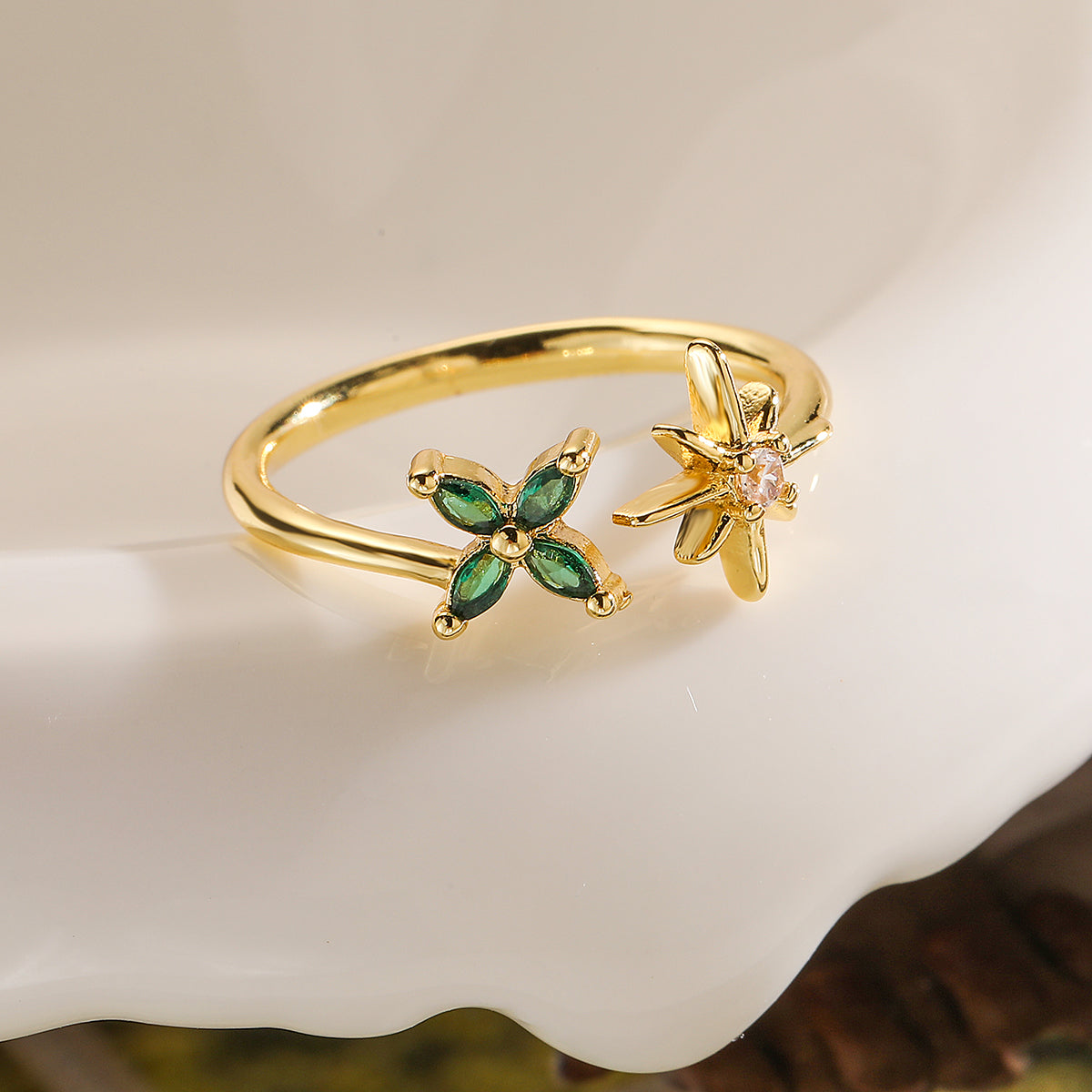 Simple Style Flower Copper 18k Gold Plated Zircon Open Rings In Bulk