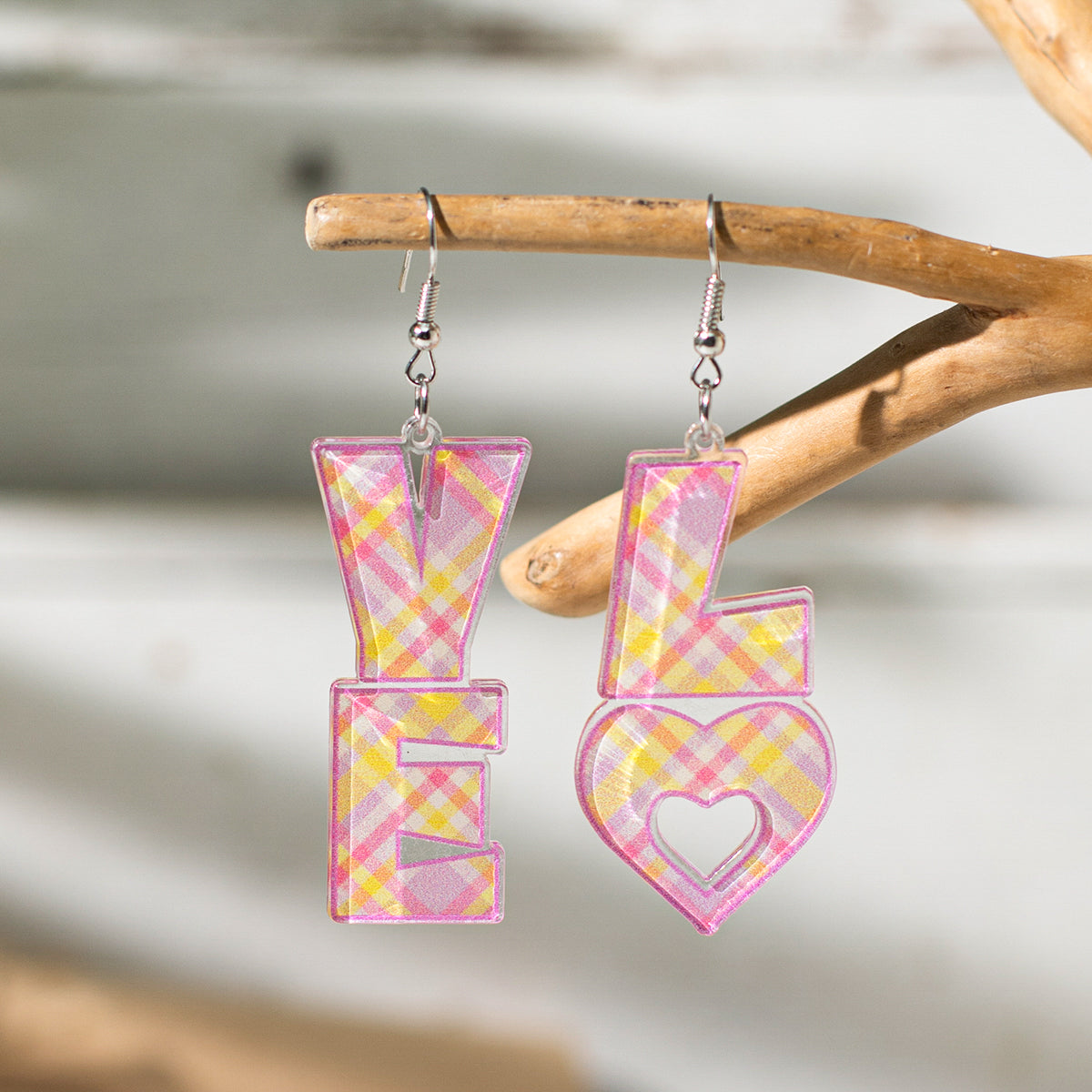 1 Pair Vacation Simple Style Heart Shape Printing Arylic Drop Earrings