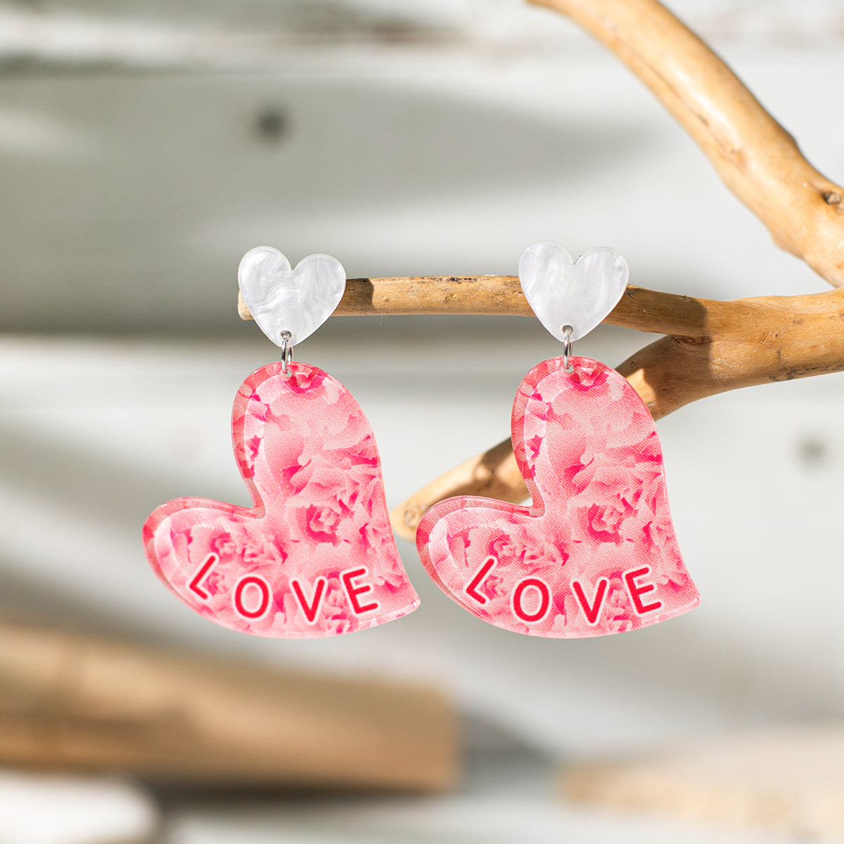 1 Pair Vacation Simple Style Heart Shape Printing Arylic Drop Earrings