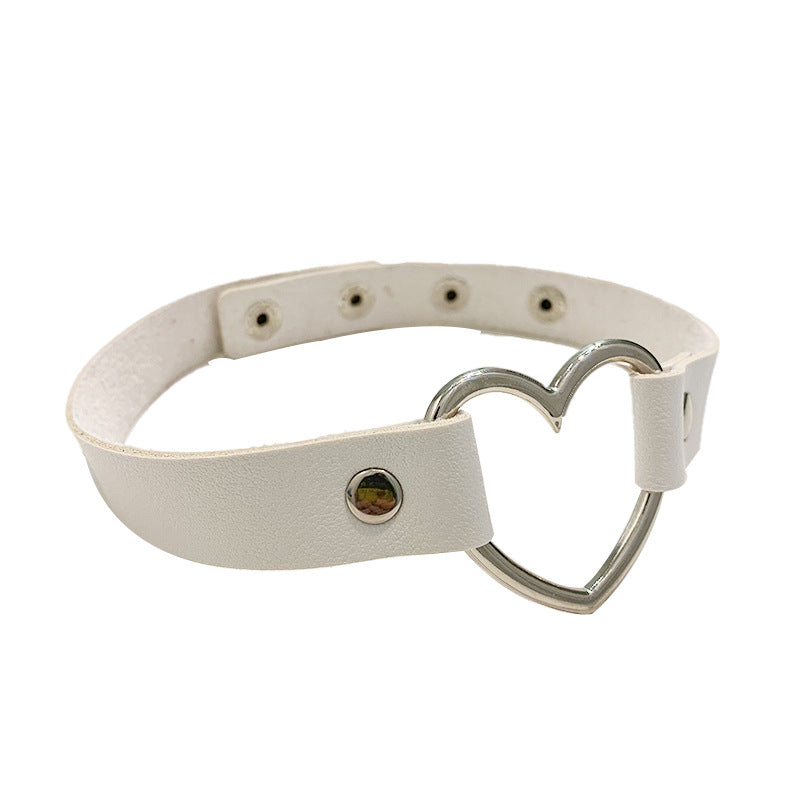 Simple Style Heart Shape Pu Leather Wholesale Choker