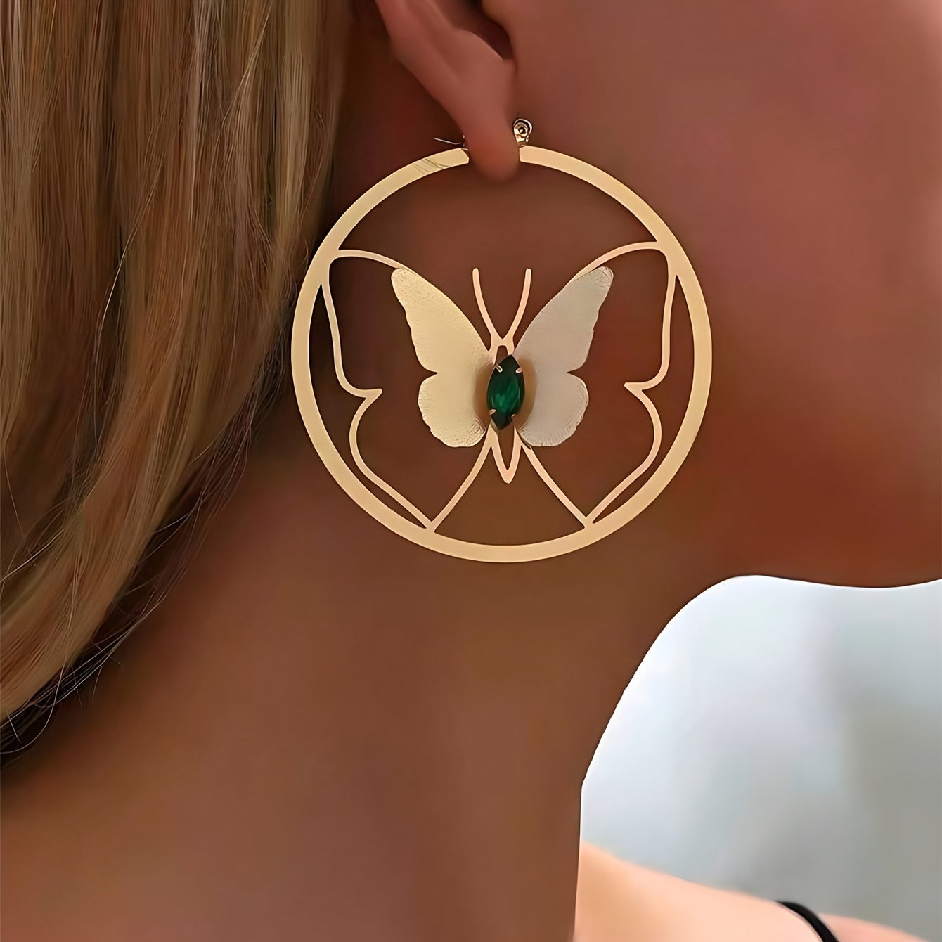 1 Pair Bohemian Pastoral Simple Style Solid Color Butterfly Hollow Out Inlay Titanium Steel Iron Rhinestones Imitation Gold  Gold Plated Earrings