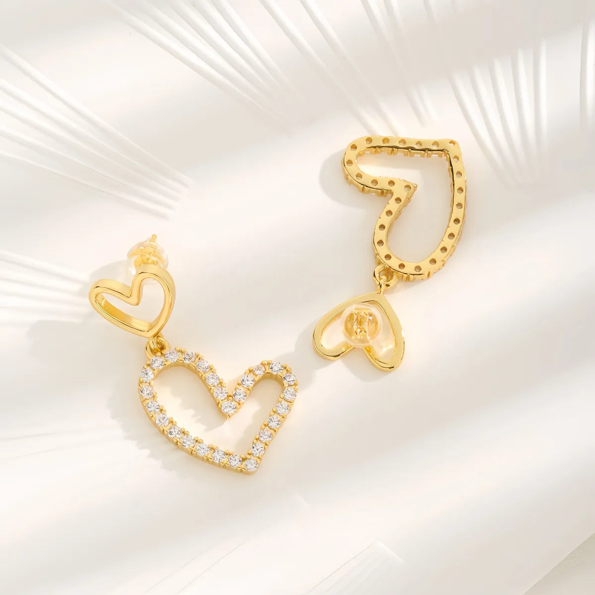 2 Pieces Romantic Sweet Heart Shape Inlay Copper Zircon 18K Gold Plated Drop Earrings