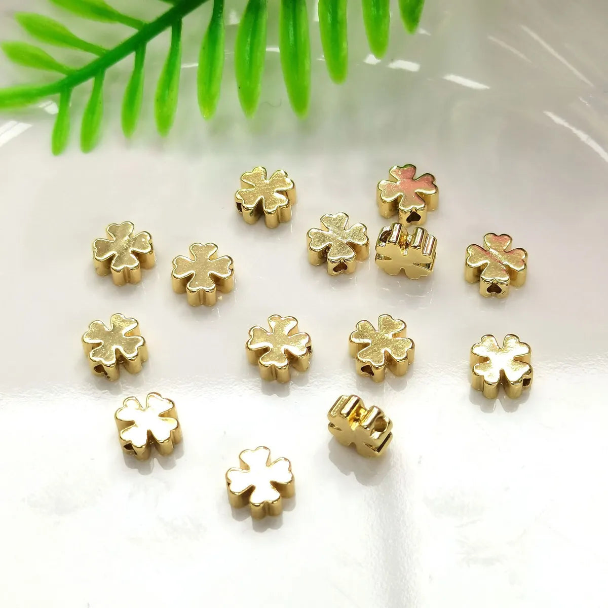 20 PCS/Package Diameter 5mm Diameter 6 Mm Diameter 7 Mm Copper 14K Gold Plated Cross Star Flower Beads