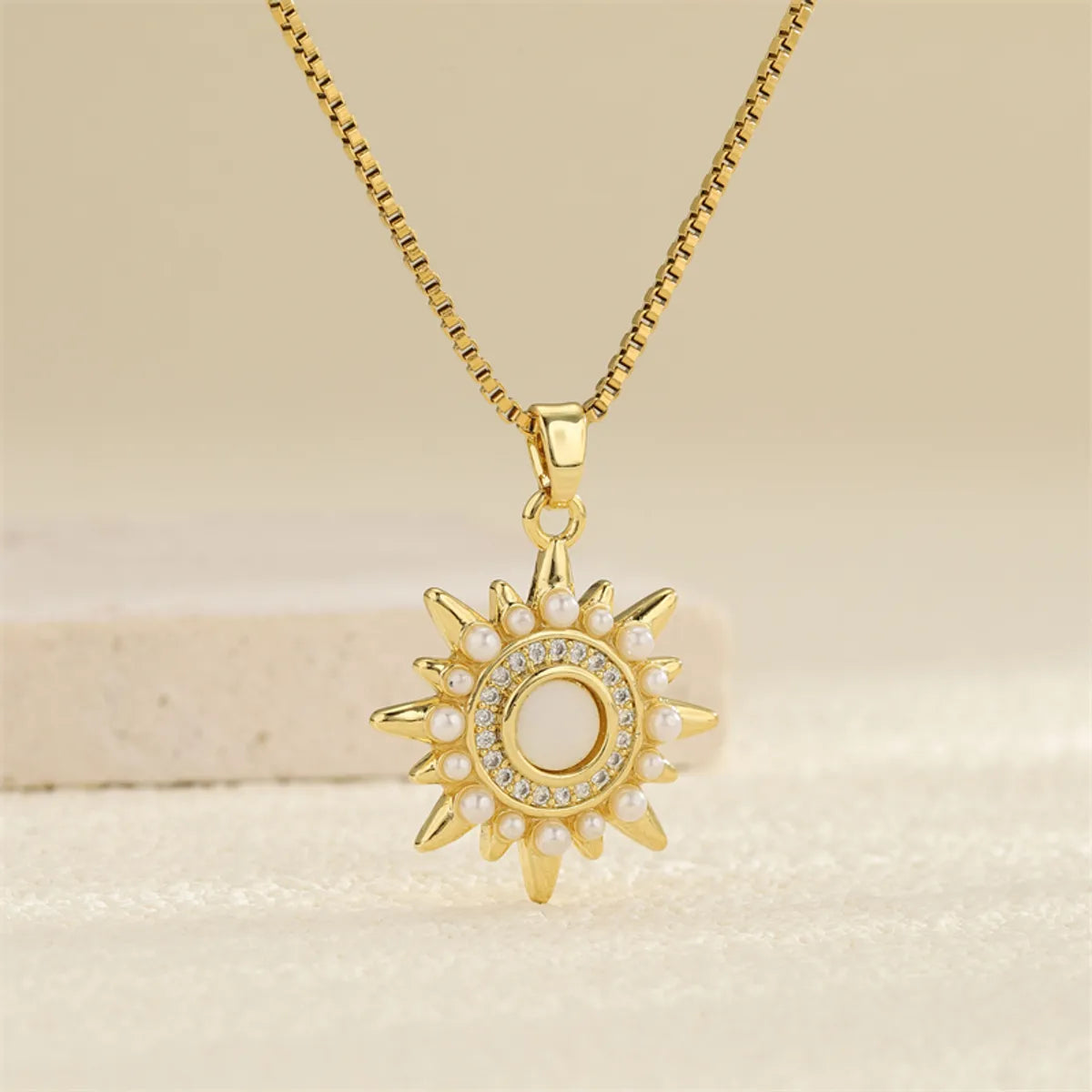 201 Stainless Steel Brass 18K Gold Plated Hollow Out Inlay Star Shell Zircon Pendant Necklace