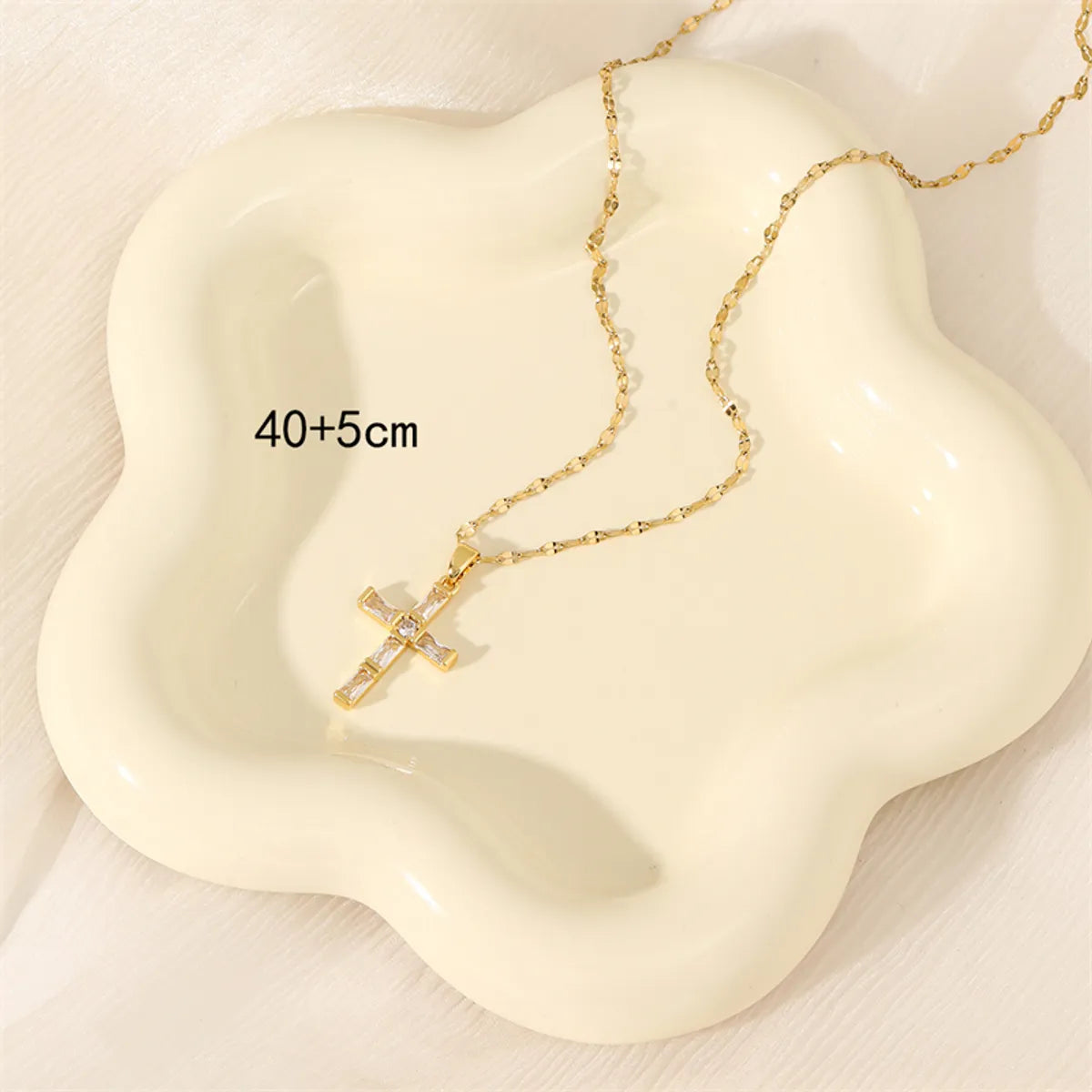 201 Stainless Steel Brass 18K Gold Plated Simple Style Classic Style Inlay Cross Zircon Pendant Necklace