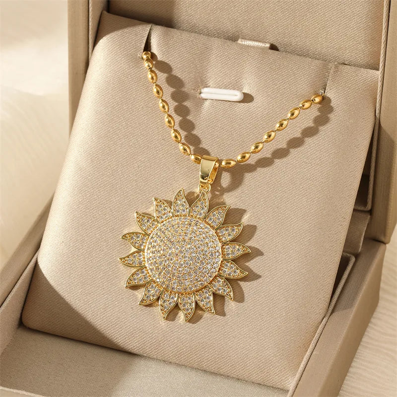 201 Stainless Steel Brass 18K Gold Plated Simple Style Classic Style Inlay Devil'S Eye Heart Shape Feather Zircon Pendant Necklace