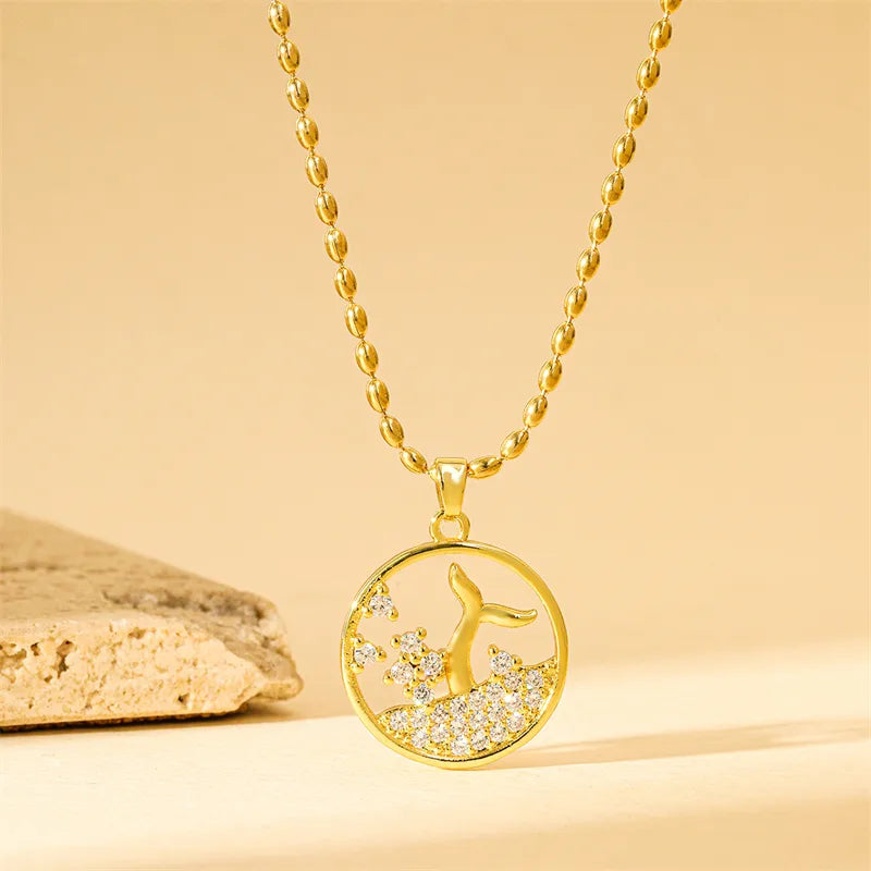 201 Stainless Steel Brass 18K Gold Plated Sweet Simple Style Classic Style Plating Inlay Heart Shape Flower Butterfly Zircon Pendant Necklace