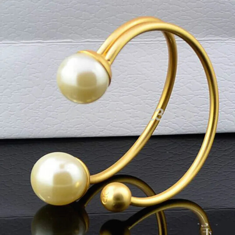 New Wild Temperament Korean Catwalk Pearl Open Bracelet Large Pearl Bracelet Accessories