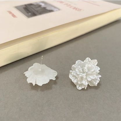 New Fashion Elegant White Flower Women'S Summer Stud Earrings