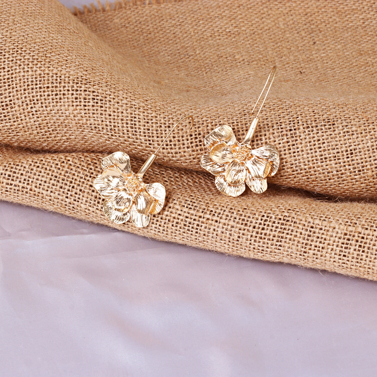 New Fashion Trend Wild Ethnic Style Flower Alloy Earrings For Women