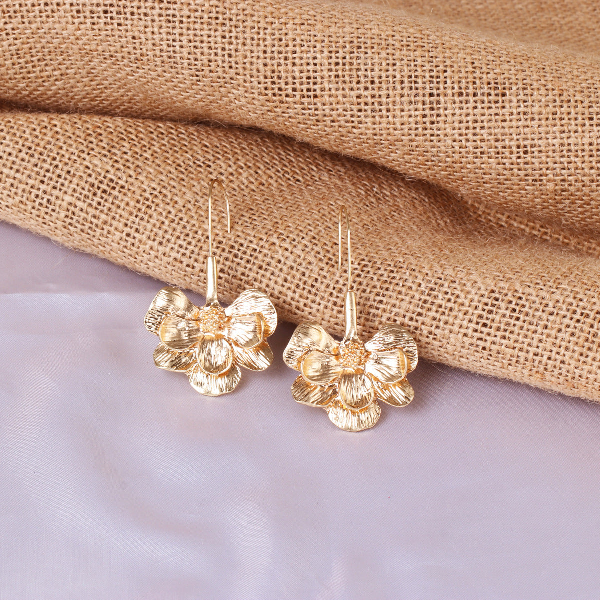 New Fashion Trend Wild Ethnic Style Flower Alloy Earrings For Women