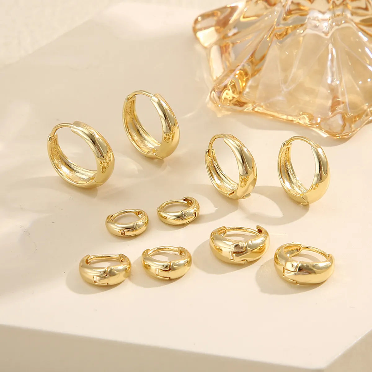 3 Pairs 5 Pairs Luxurious Simple Style Classic Style Round Water Droplets Twist Plating Alloy Gold Plated Silver Plated Hoop Earrings