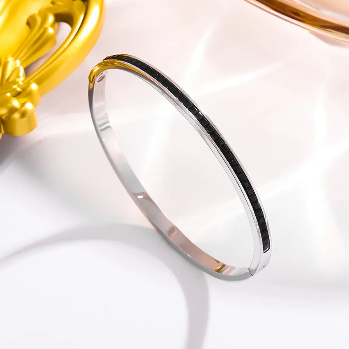 304 Stainless Steel 18K Gold Plated Basic Modern Style Classic Style Inlay Geometric Zircon Bangle