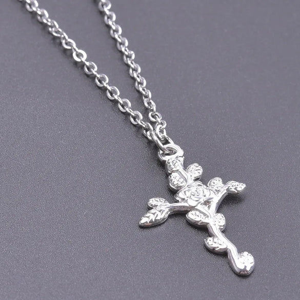 304 Stainless Steel 18K Gold Plated Basic Modern Style Classic Style Plating Geometric Rose Pendant Necklace