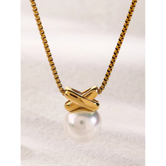 304 Stainless Steel 18K Gold Plated Basic Simple Style Classic Style Geometric Pendant Necklace