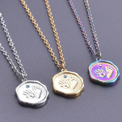 304 Stainless Steel 18K Gold Plated Basic Simple Style Classic Style Plating Inlay Geometric Hand Footprint Rhinestones Pendant Necklace