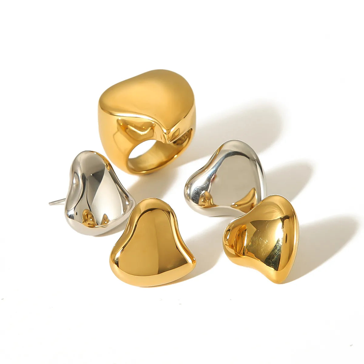 304 Stainless Steel 18K Gold Plated Cute Simple Style Polishing Heart Shape Rings Earrings