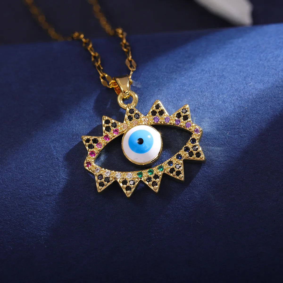 304 Stainless Steel 18K Gold Plated Elegant Inlay Eye Zircon Pendant Necklace