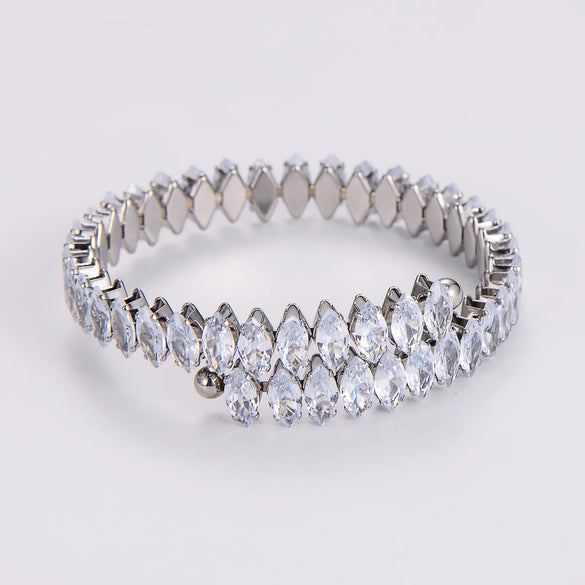 Elegant Shiny Geometric 304 Stainless Steel 18K Gold Plated Zircon Bangle In Bulk