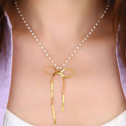 304 Stainless Steel 18K Gold Plated Elegant Simple Style Pearl Heart Shape Bow Knot Pendant Necklace