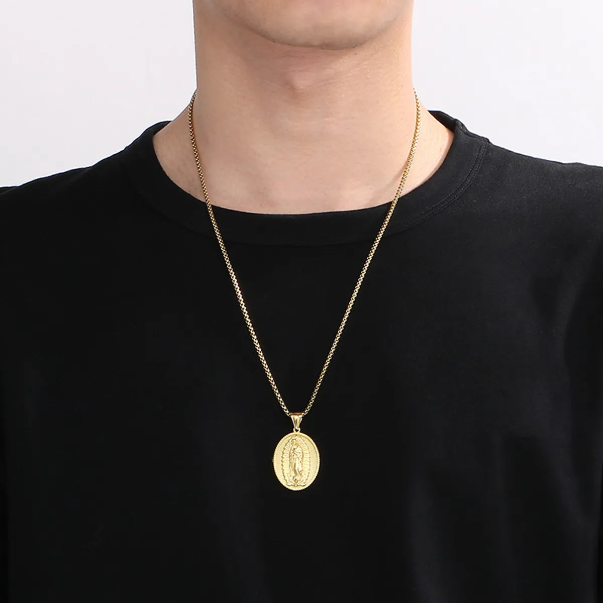 304 Stainless Steel 18K Gold Plated Modern Style Classic Style Human Round Pendant Necklace