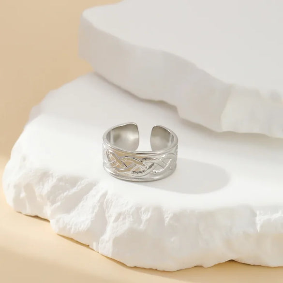 304 Stainless Steel 18K Gold Plated Modern Style Simple Style Geometric Solid Color Open Rings