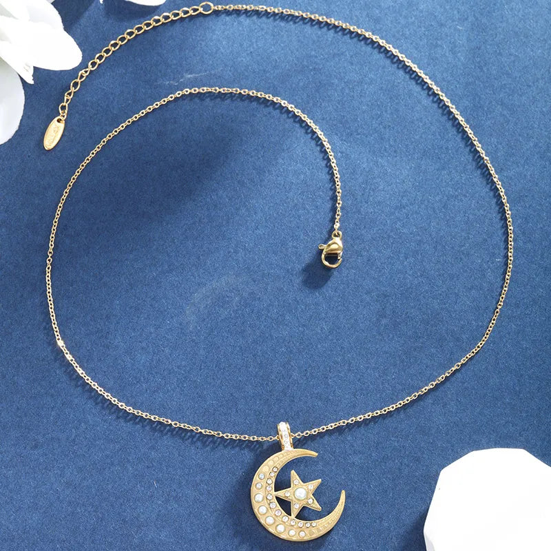 304 Stainless Steel 18K Gold Plated Retro XUPING Simple Style Plating Inlay Star Moon Artificial Gemstones Pendant Necklace