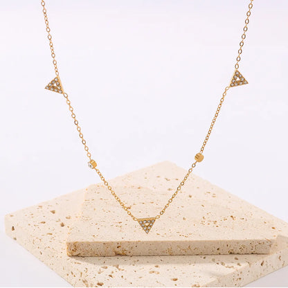 304 Stainless Steel 18K Gold Plated Romantic Simple Style Shiny Hollow Out Inlay Triangle Rhinestones Necklace