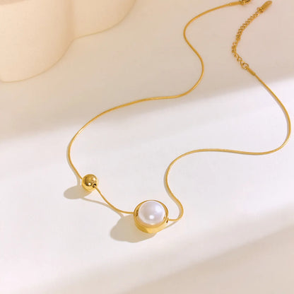 304 Stainless Steel 18K Gold Plated Simple Style Classic Style Commute Plating Inlay Geometric Artificial Pearls Pendant Necklace