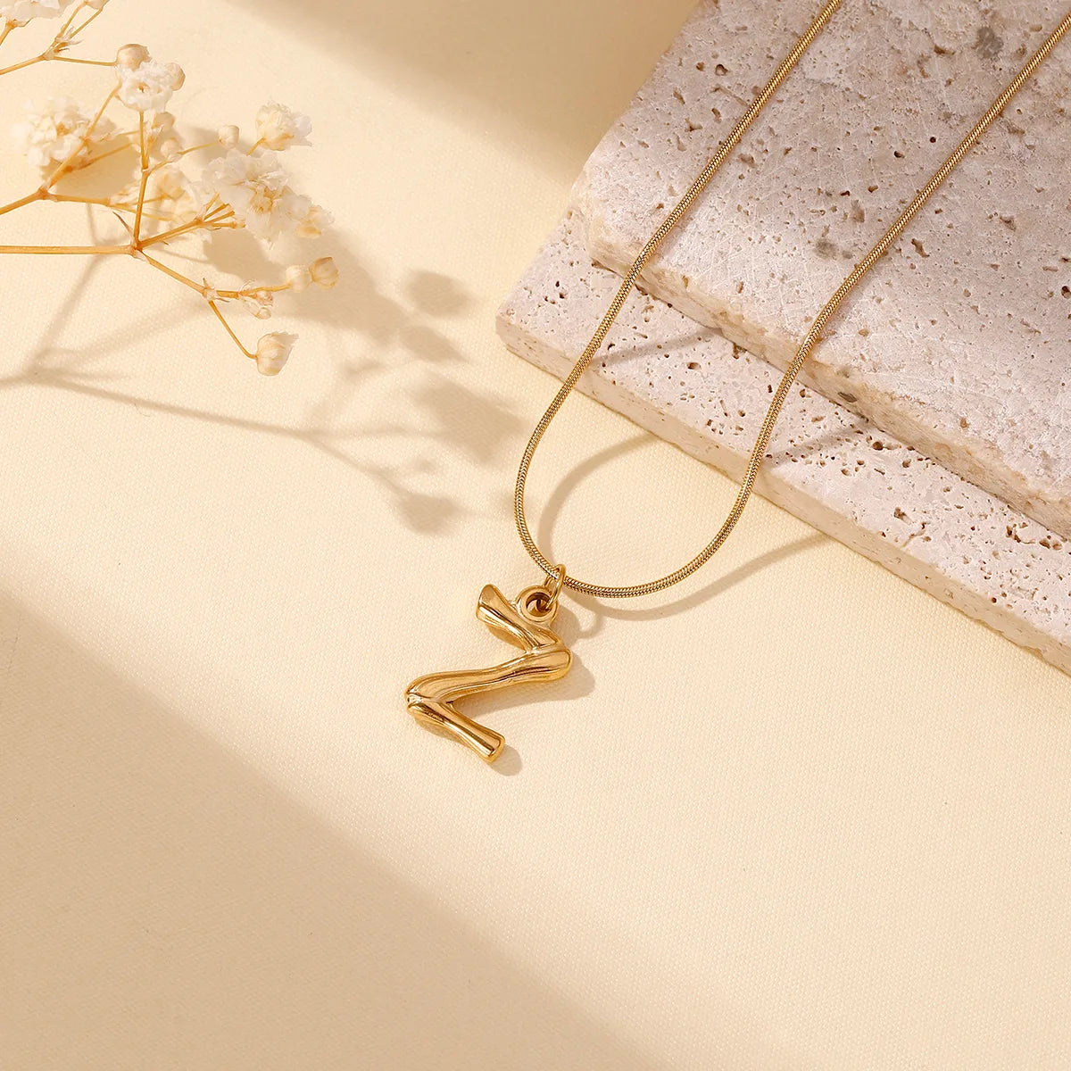 304 Stainless Steel 18K Gold Plated Simple Style Classic Style Commute Plating Letter Pendant Necklace