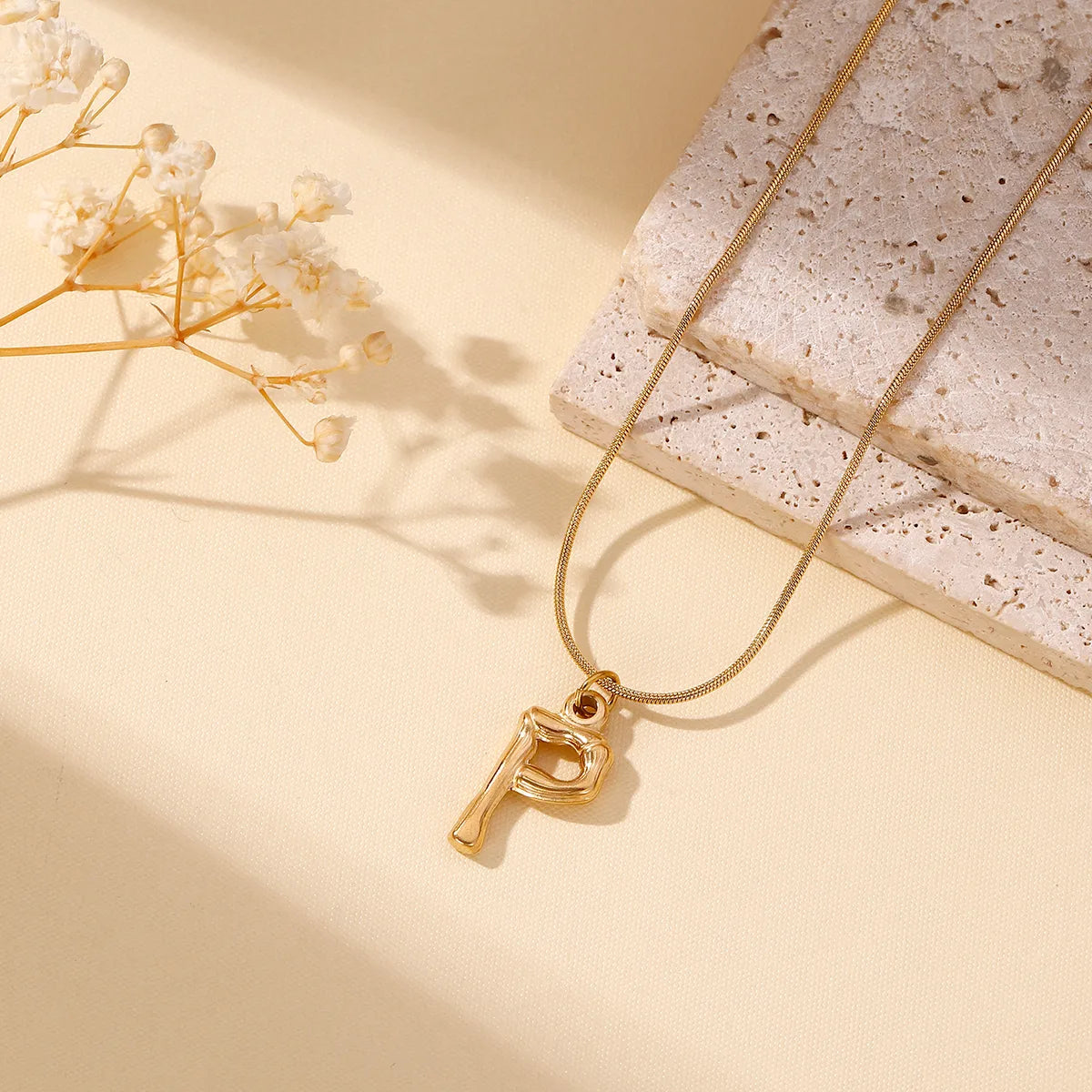 304 Stainless Steel 18K Gold Plated Simple Style Classic Style Commute Plating Letter Pendant Necklace